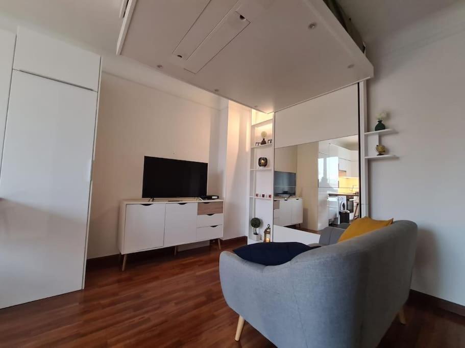 Studio A 2 Pas De La Gare Sartrouville Eksteriør bilde