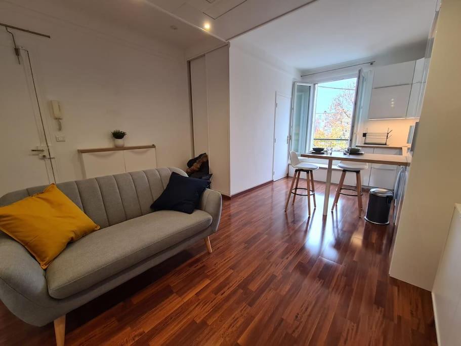 Studio A 2 Pas De La Gare Sartrouville Eksteriør bilde