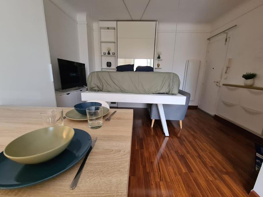Studio A 2 Pas De La Gare Sartrouville Eksteriør bilde